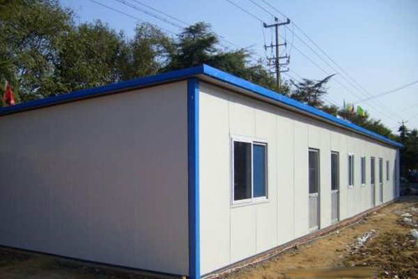 濟(jì)南彩鋼：一套40平米的彩鋼房要多少錢呢？竟然這么劃算！